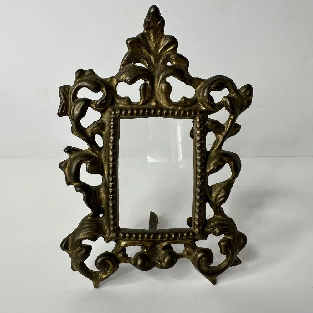 Vintage Ornate Small Picture Frame Heavy Metal Scrollwork Swing Arm‎ Glass